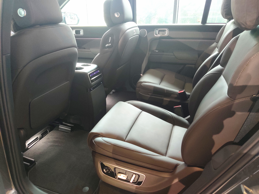 LEADING IDEAL Gasoline-electric Hybrid Car - L94